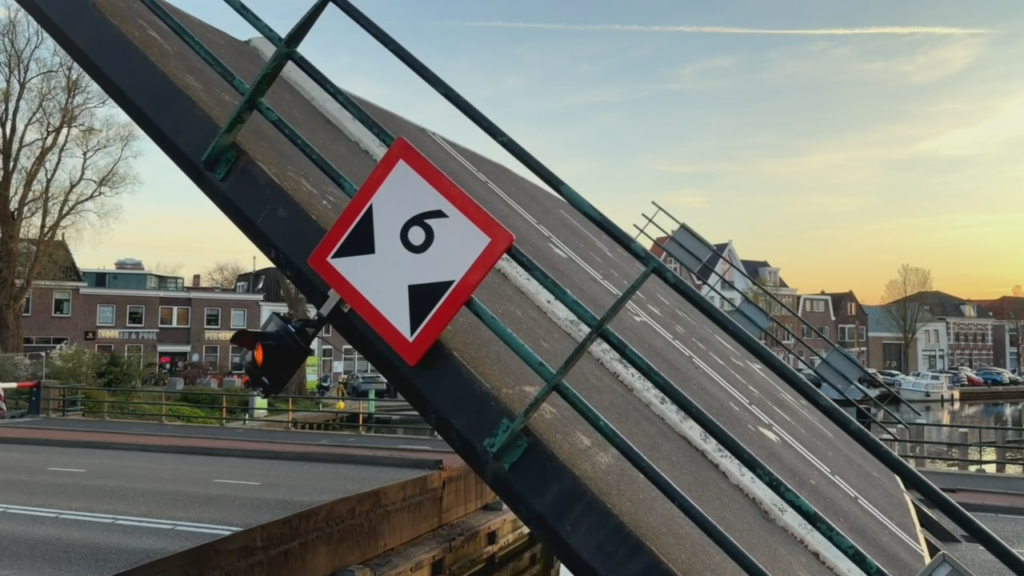 Testen van de Beemsterbrug in Purmerend in het kader van renovatie en levensduurverlenging.