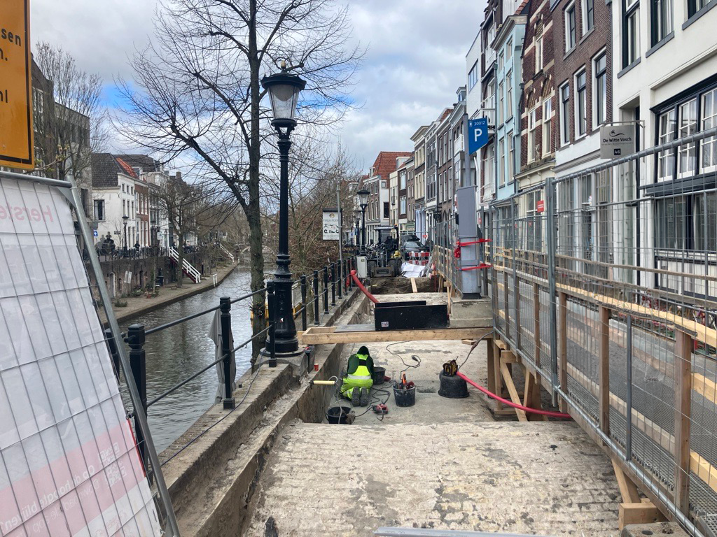 Werfkelders en grachten in de Utrechtse binnenstad, onderdeel van het programma Werk aan de Werf voor herstel van het middeleeuwse wervenstelsel